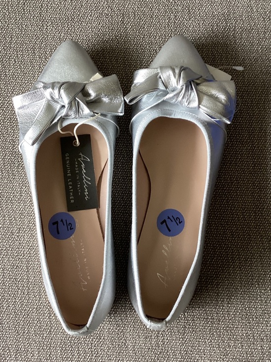 Avellini Shoes - NWT Aurora Genuine Leather Silver Pointed Bow Flats - Women's 7.5
